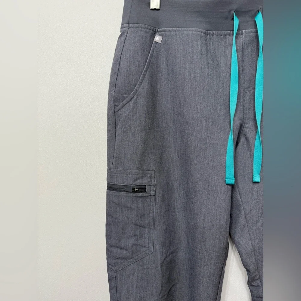 Figs Zamora Jogger Scrub Pants - Picture 10 of 13